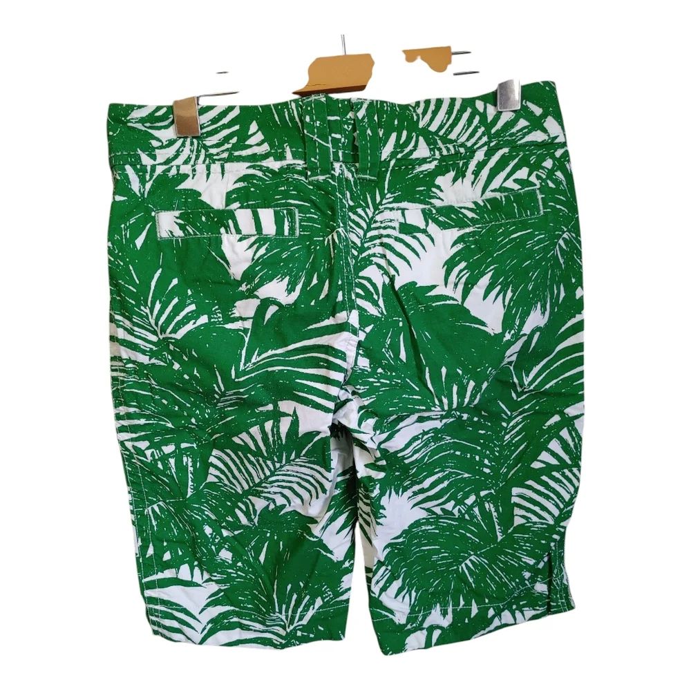 Old Navy Green and White Bermuda Shorts with Tropical Print - Picture 2 of 5